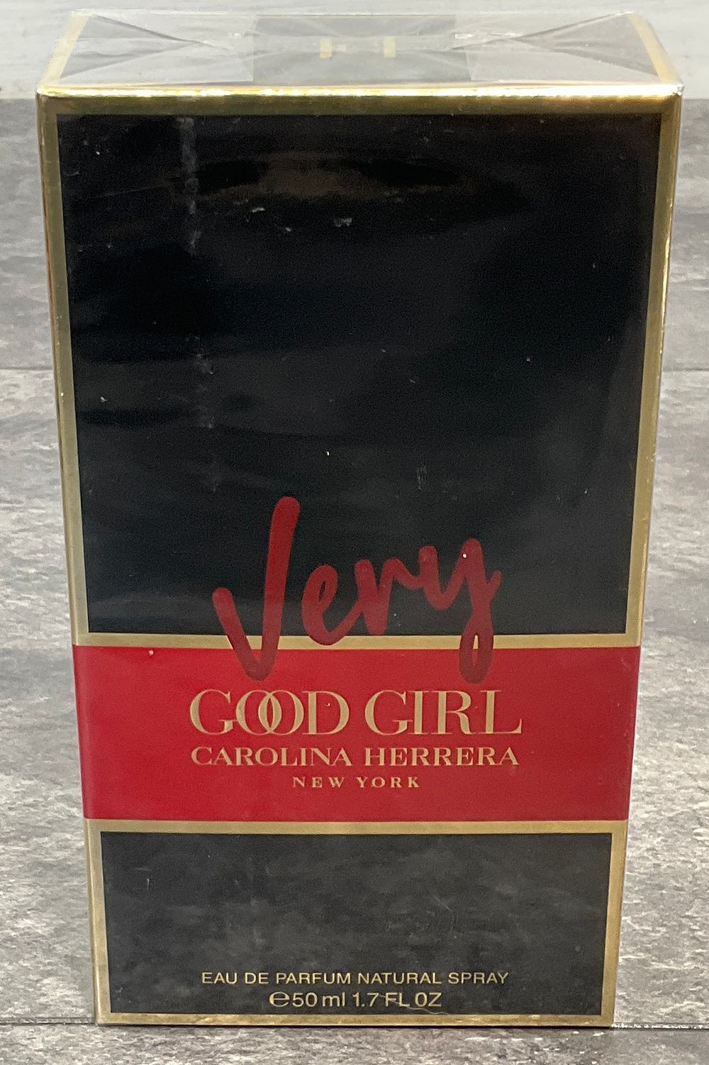 Lot 28: Carolina Herrera Very Good Girl Eau de Parfum 50ml