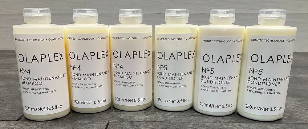 Lot 29: A Collection of Assorted Olaplex Bond Maintenance Shampoo and Conditioner