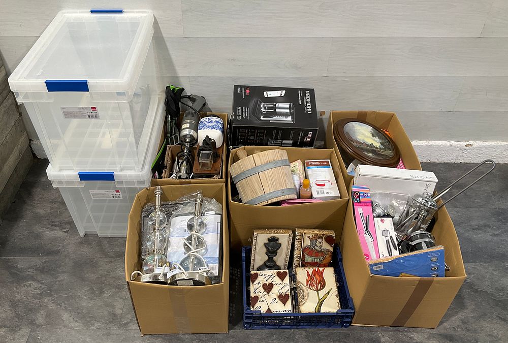 Lot 45: * 2 Form Xago Storage Boxes, 6 Cartons & A Crate Containing Assorted Household Goods including Robot Coupe Mini MP 240 V.V.