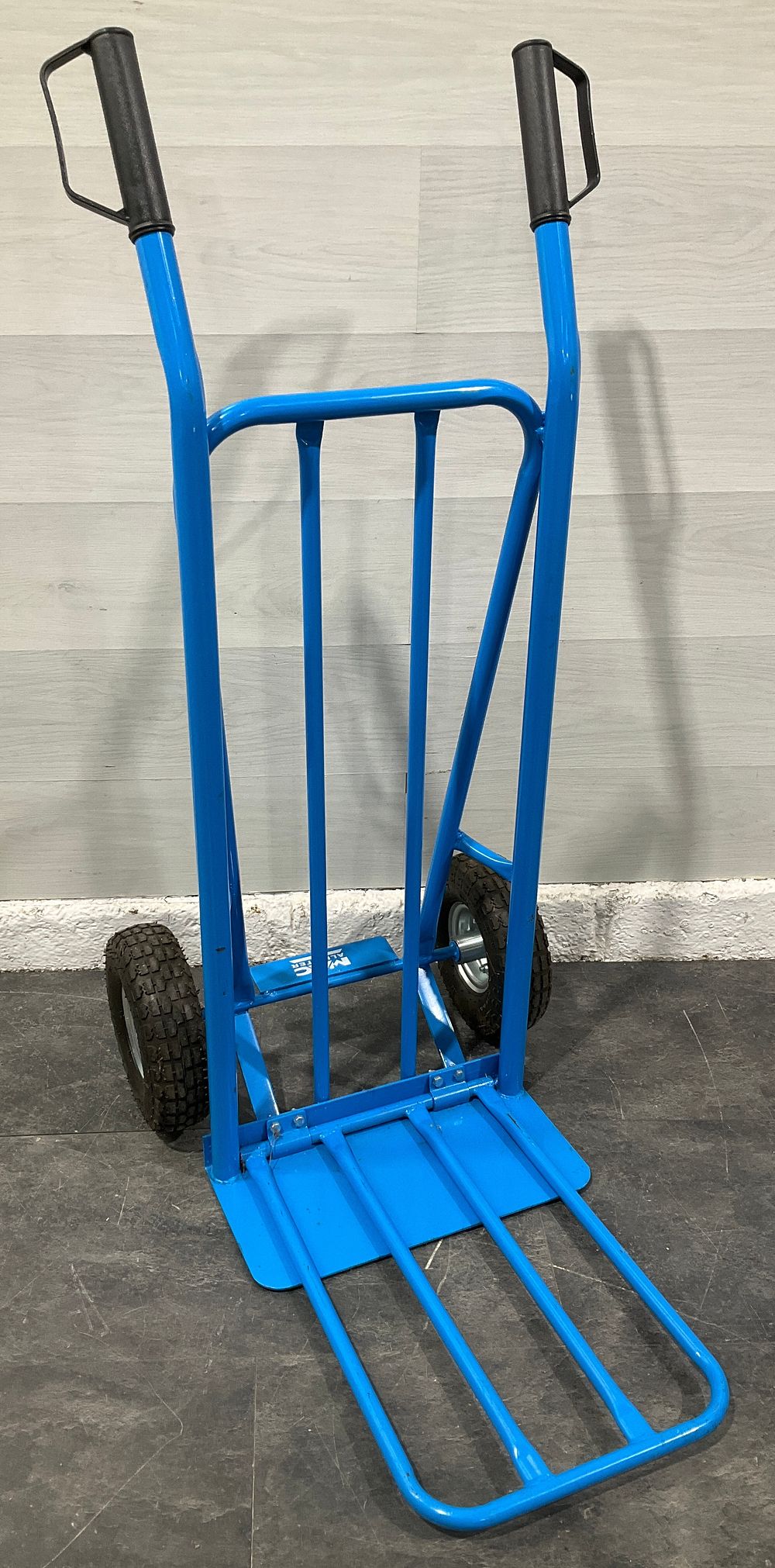 Lot 56: * Mac Allister Heavy Duty Steel Hand Truck with Folding Toe Plate