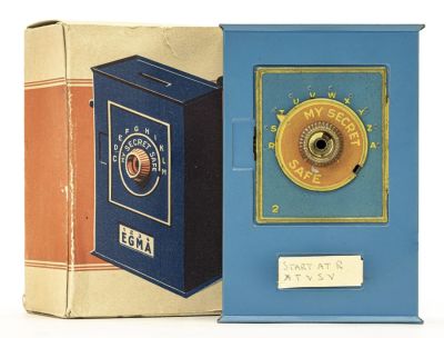 My Secret Safe Tin Bank. Includes the Original Box. Made by Anfoe Germany - 1930's.