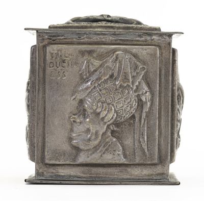 Alice in Wonderland Bank. Made by A Barrett &amp; Sons. Piccodilly, London - 1909. Made of 