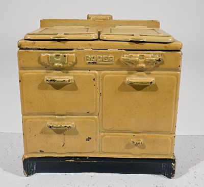 Roper Stove Cast Iron Still Bank. Arcade Mfg. Co. - Freeport, IL. 1930 - 4 1/4"T x 3 3/4"W - The 