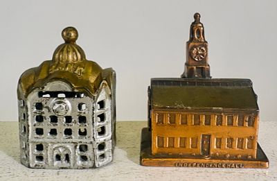 Two Small Buildings Banks - Domed Mosque & Independence Hall. American 1920/1930's. 3 1/2" Tall 