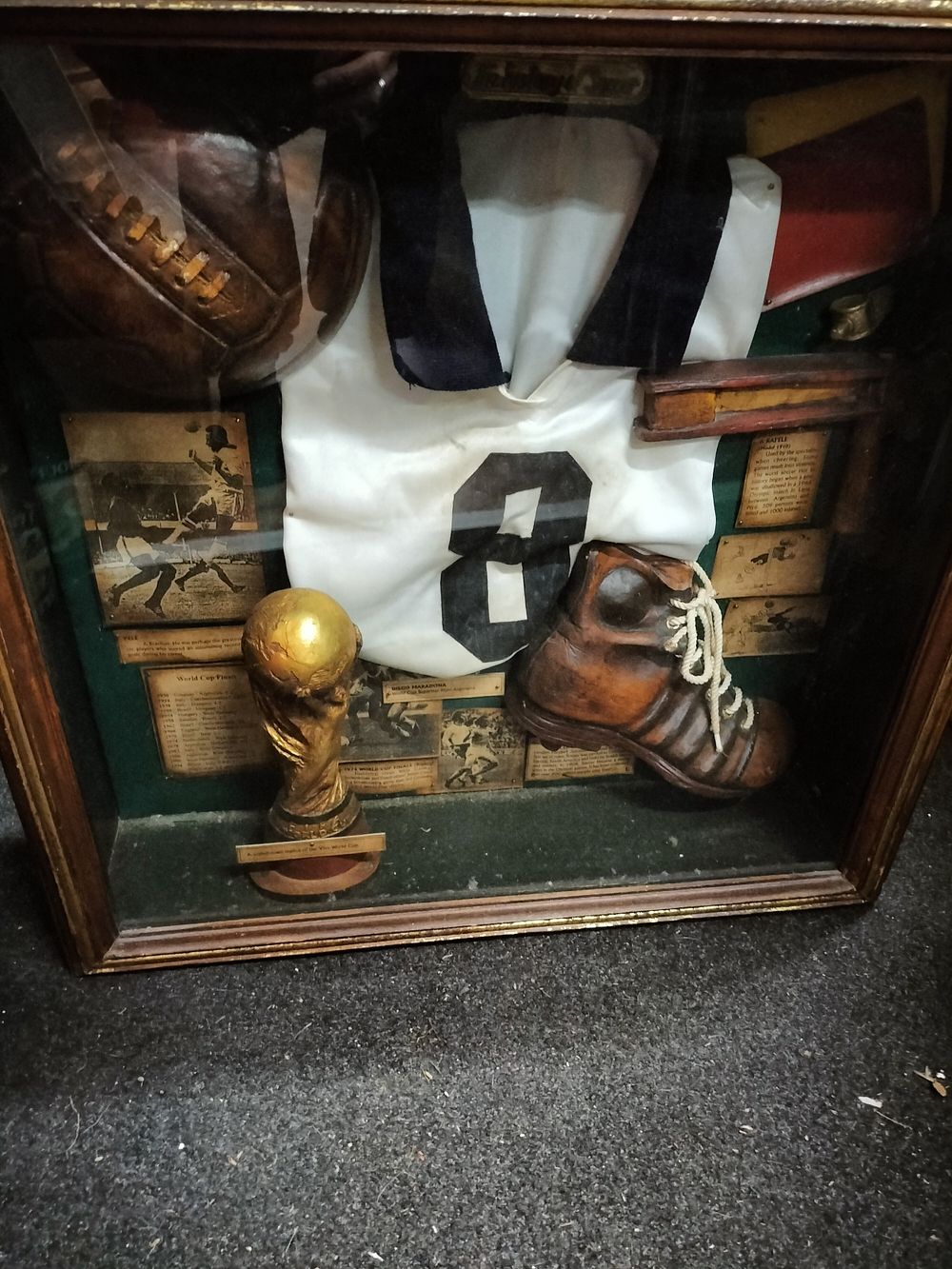 Lot 195