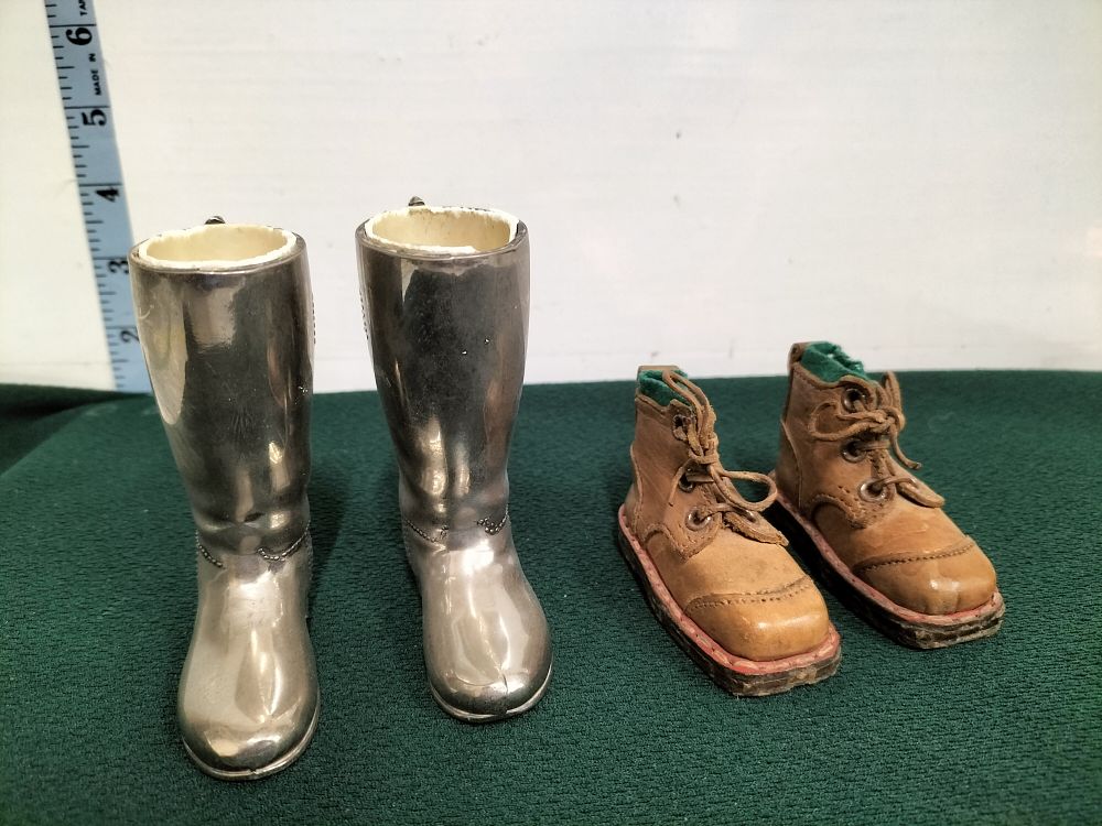 Lot 31 – Minature Boots