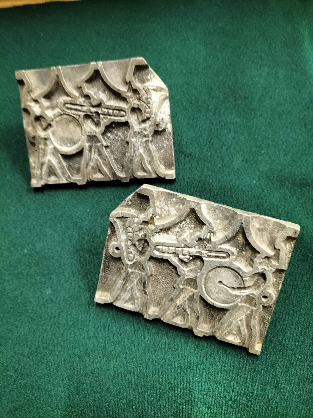 Lot 220 – Vintage Casting Blocks for toy Soldiers