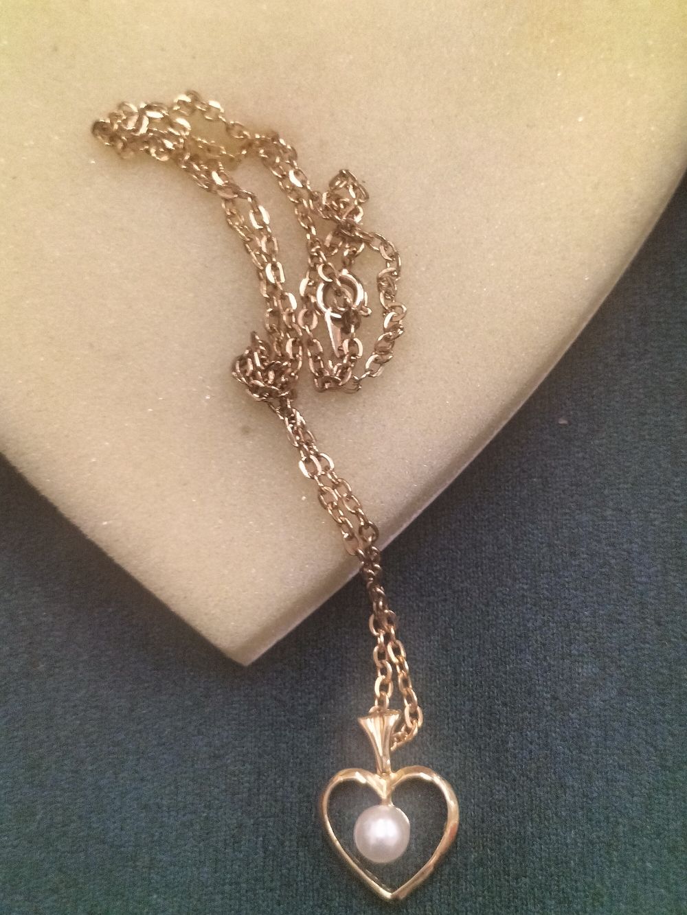 Lot 236 – Gold-tone Heart Pendant Necklace with Faux Pearl, Attributed to Givenchy