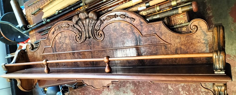 Lot 189 – Antique French Louis XV Style Carved Burl Wood Wall Shelf