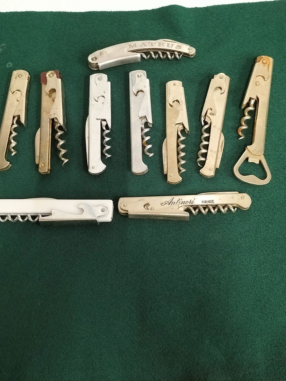 Lot 241 – A Collection of Metal Waiter Style Corkscrews