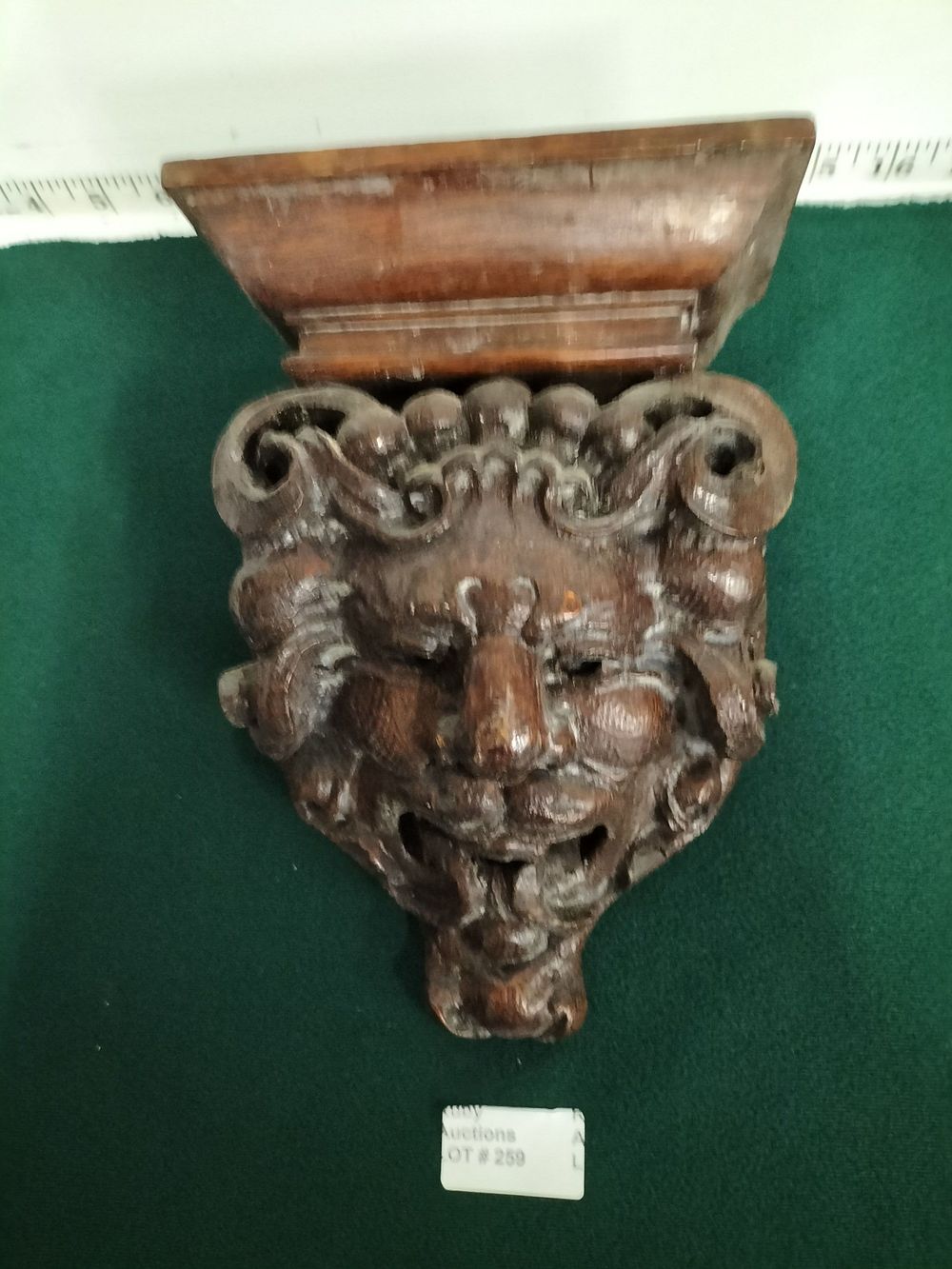 Lot 259 – Antique Carved Oak Corbel