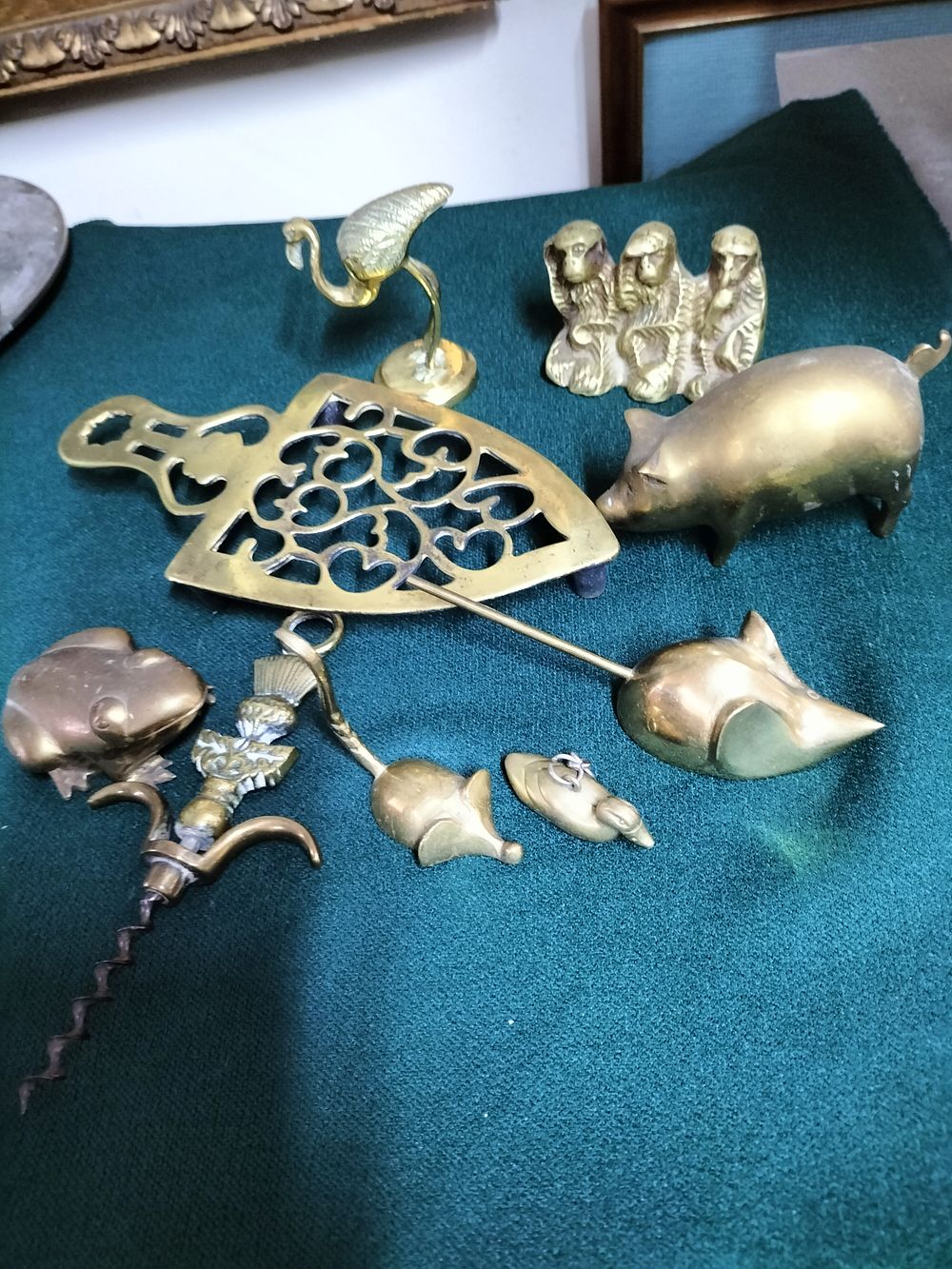 Lot 155 – A Collection of 20th-century Cast Brass Animal Figurines and Decorative Smallwares