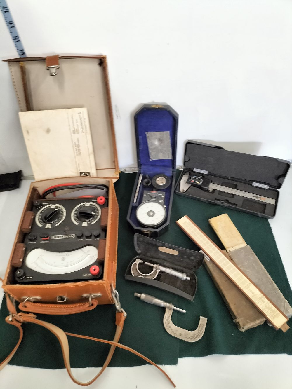 Lot 170 – A Collection of Vintage Scientific and Technical Measuring Instruments including AVO, Venture, and Brown and Sharpe
