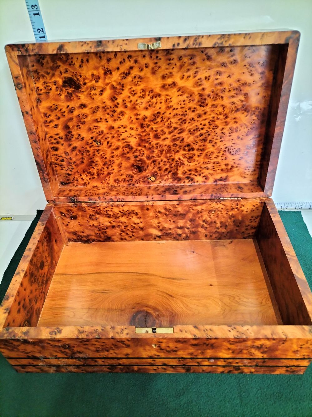 Lot 210 – A Moroccan Thuya Wood Rectangular Jewellery Box with Ebonised Inlay