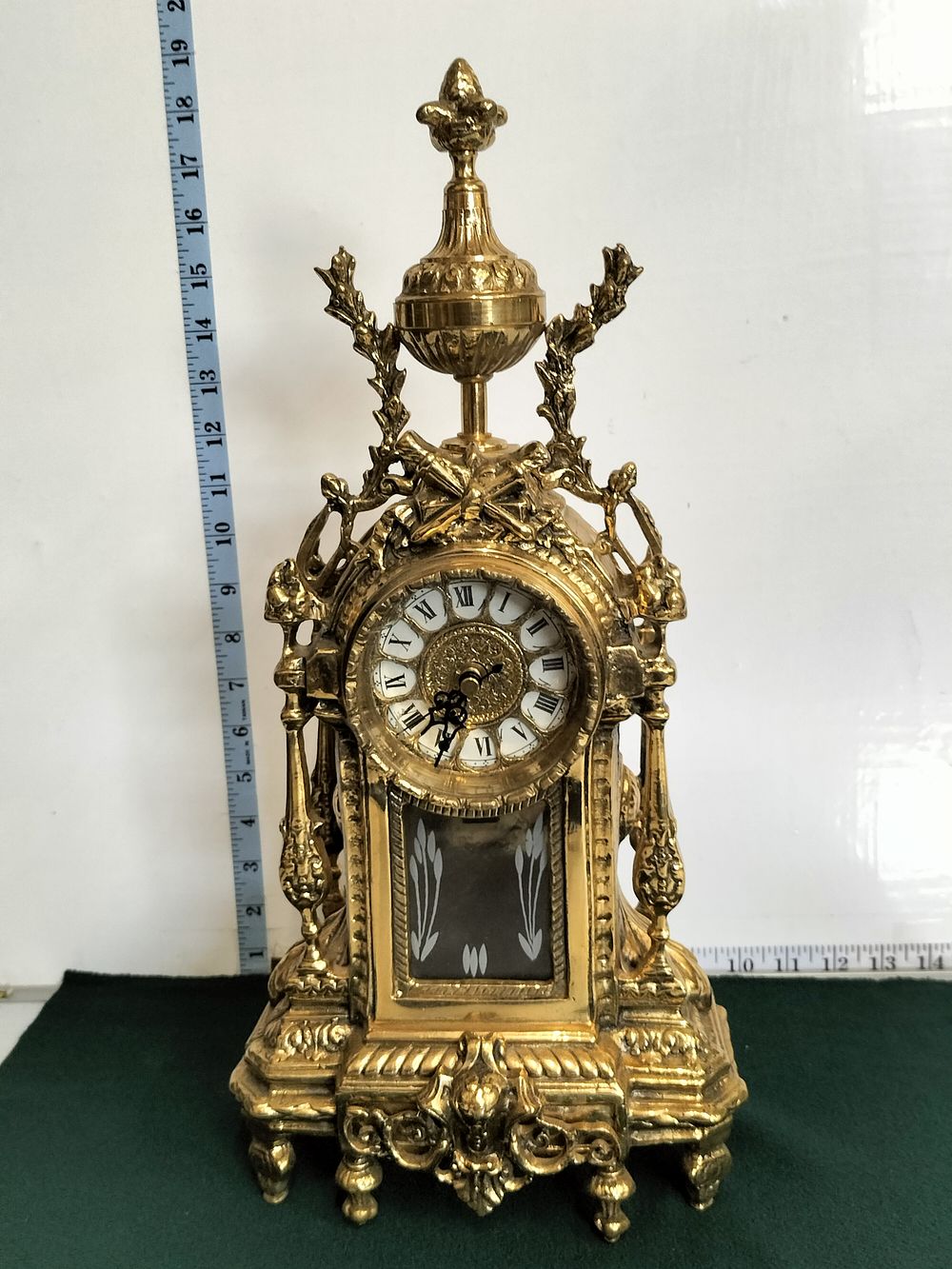 Lot 214 – A Rococo Revival Cast Brass Mantel Clock Attributed to Franz Hermle