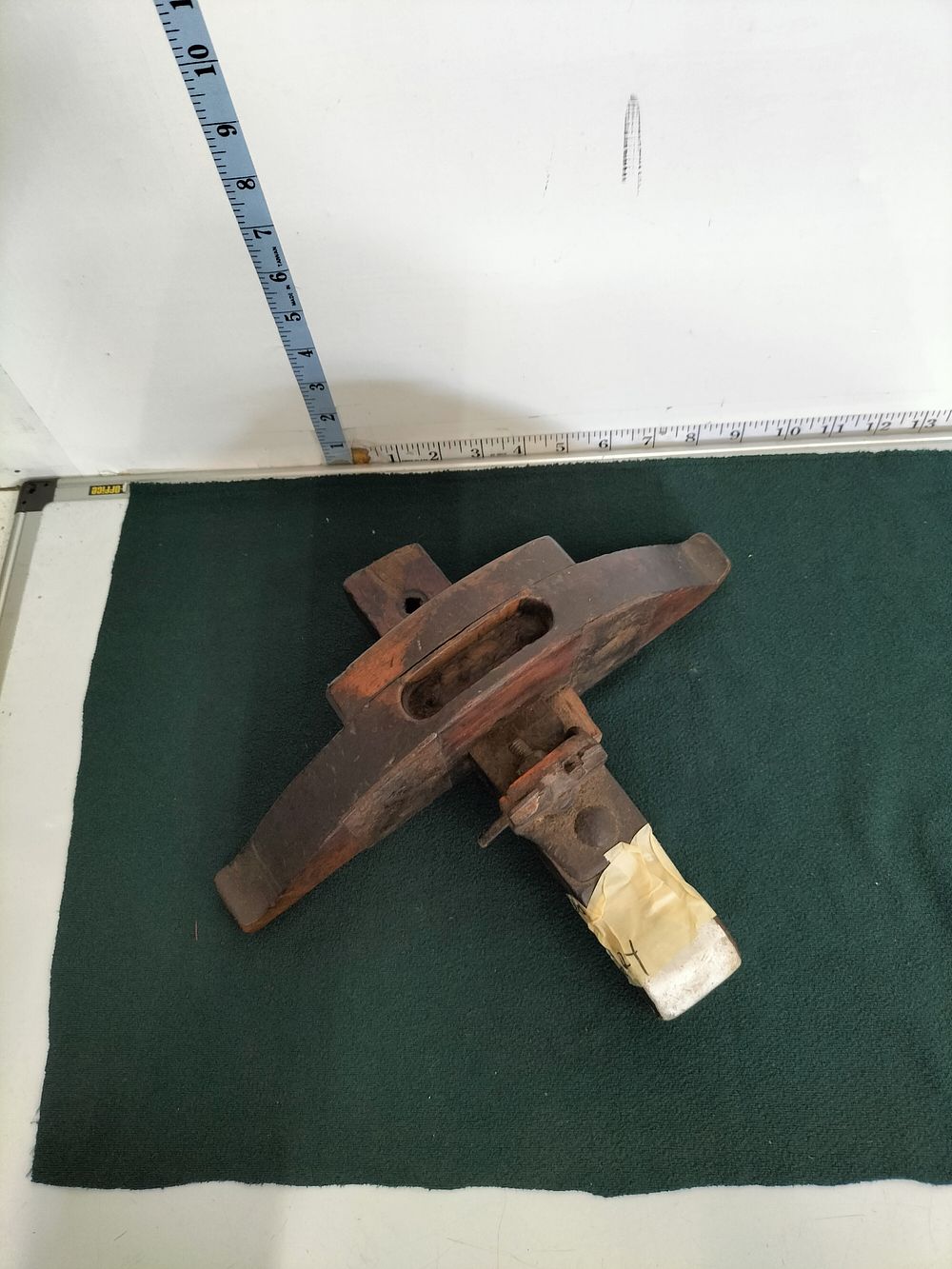 Lot 215 – A 19th Century Beechwood Cooper’s Croze by J. Beaumont