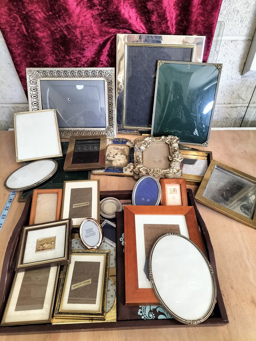 Lot 163 – A Collection of Mixed Media Picture and Photograph Frames including Silver-Plated and Gilt Examples