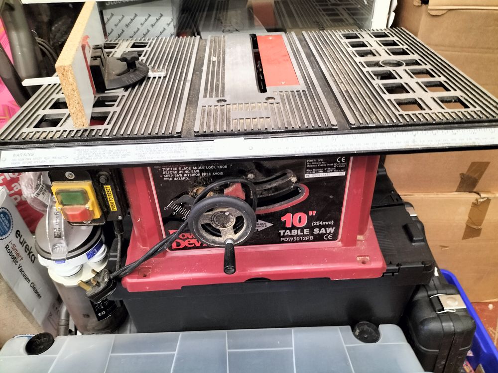 Lot 176 – Power Devil 10 Inch (254mm) Bench-Top Table Saw Model PDW5012PB