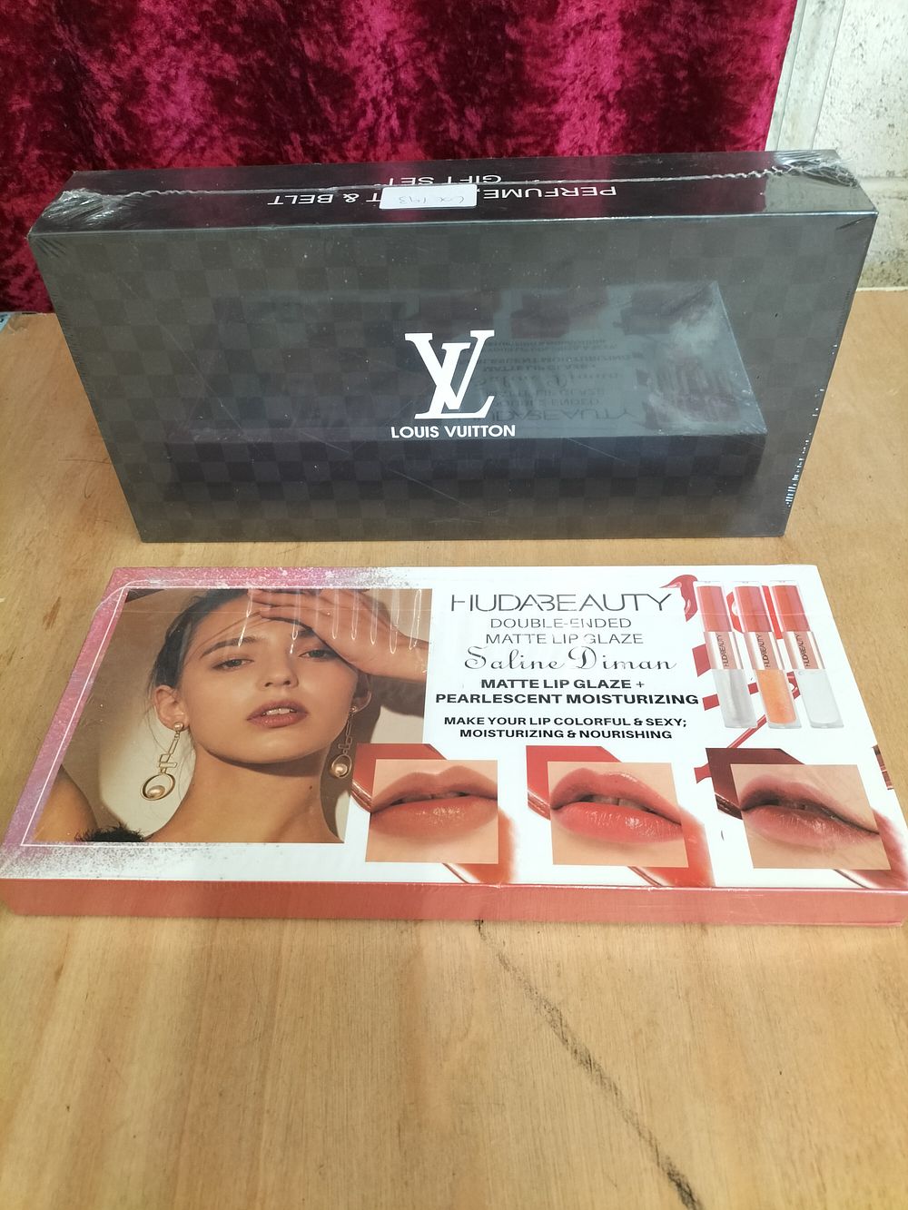 Lot 193 – Two Gift Sets Including a Fragrance and Accessory Set and a Cosmetic Set