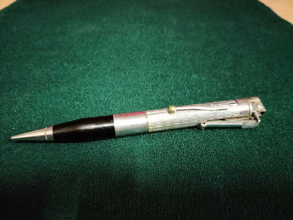Lot 174 – A Ronson Penciliter combination mechanical pencil and petrol lighter