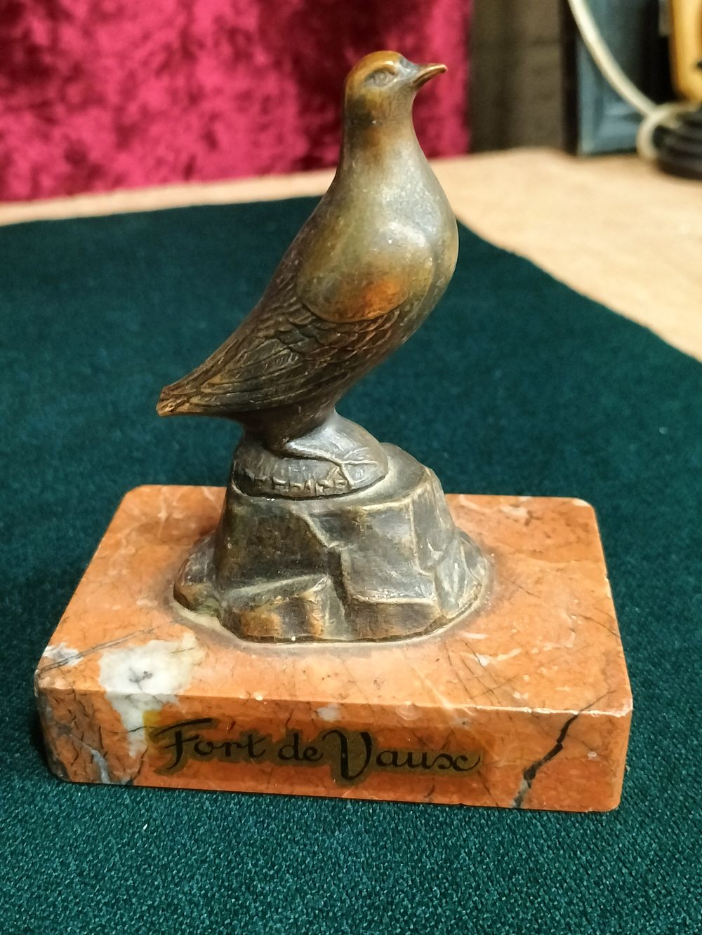 Lot 185 – A First World War Commemorative Patinated Metal Figurine of Vaillant the Carrier Pigeon