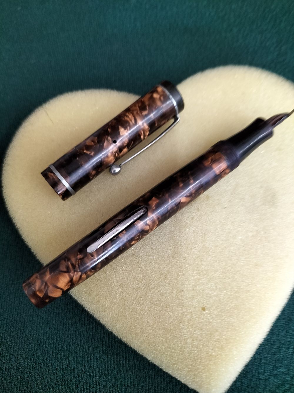Lot 205 – A Vintage Fountain Pen
