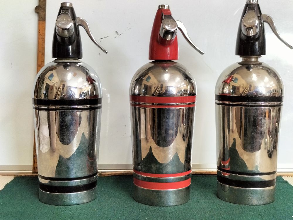 Lot 162 – A Trio of Vintage Sparklets Hostmaster Chrome-Plated Soda Syphons