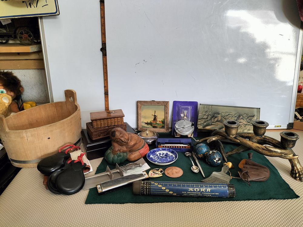Lot 172 – An Assortment of Collectables and Decorative Objects including a ROKA Calculating Pencil Case and Olympic Miniature Fishing Reel