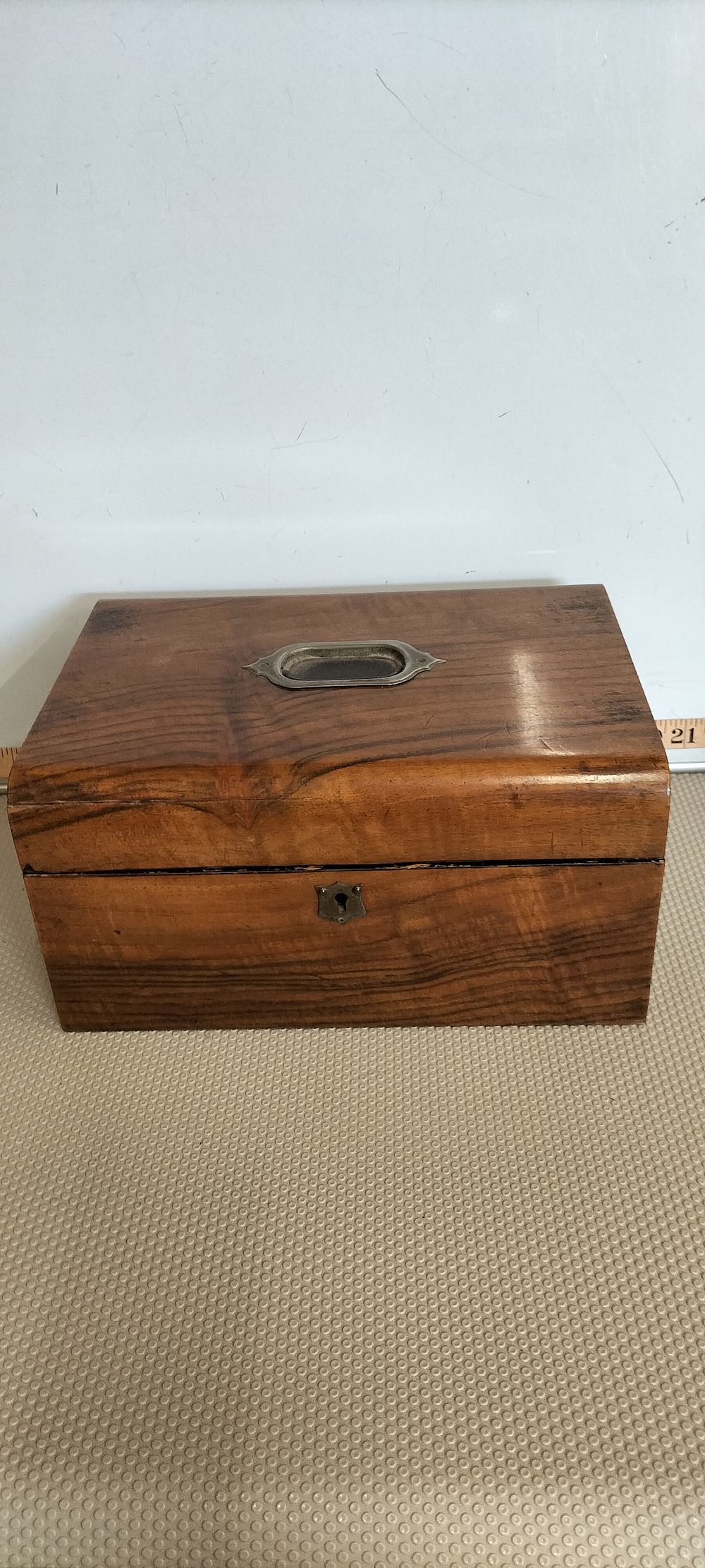 Lot 152 – 19th Century Victorian Figured Walnut Veneer Jewellery or Sewing Box