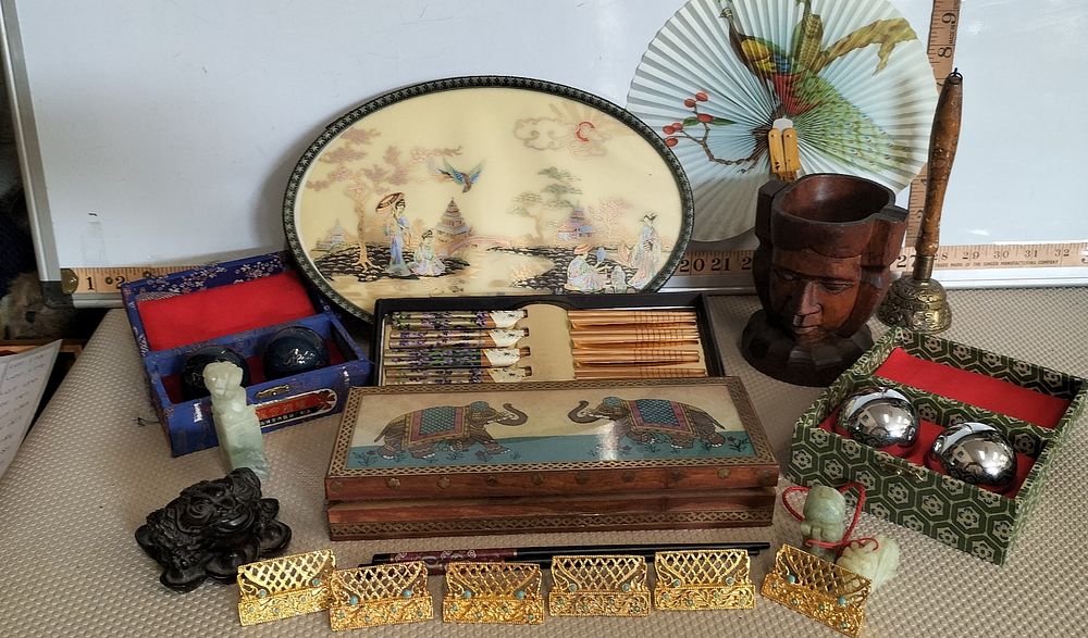 Lot 153 – An Assortment of East Asian Style Decorative Objects and Collectibles