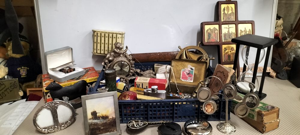 Lot 162 – An Assortment of Vintage Antiques, Collectibles, and Sporting Ephemera