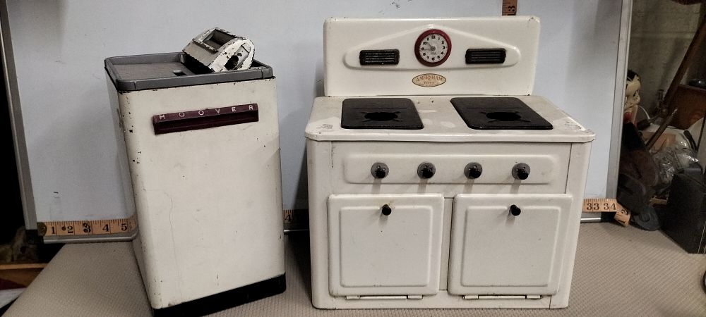 Lot 166 – Two Vintage British Toy Kitchen Appliances by Hoover and Amersham Toys