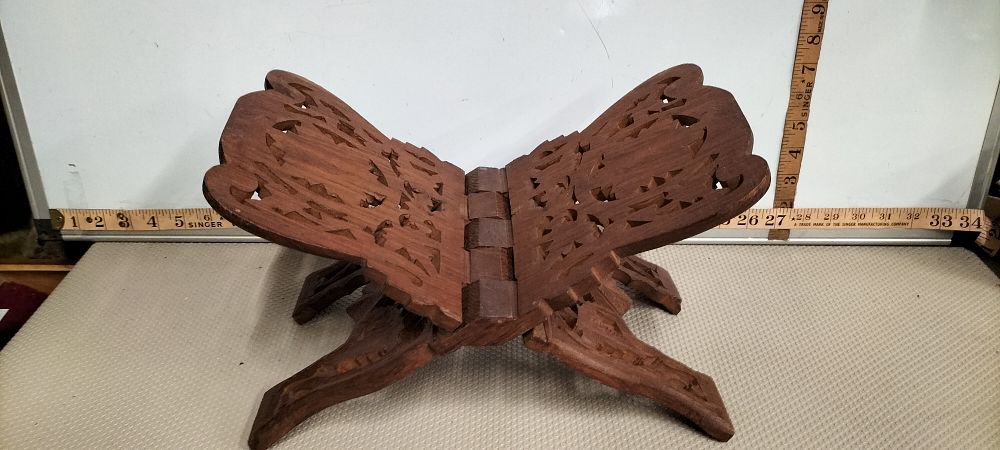 Lot 172 – A Vintage Hand-Carved Wooden Folding Book Stand