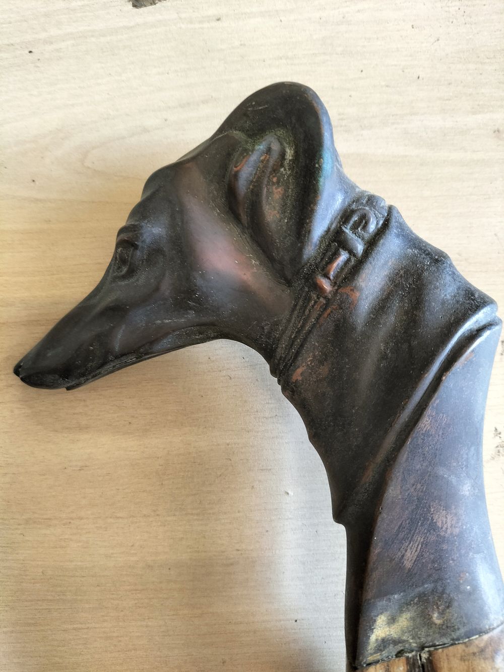 Lot 194 – Vintage-style Bronze Greyhound Head Walking Stick