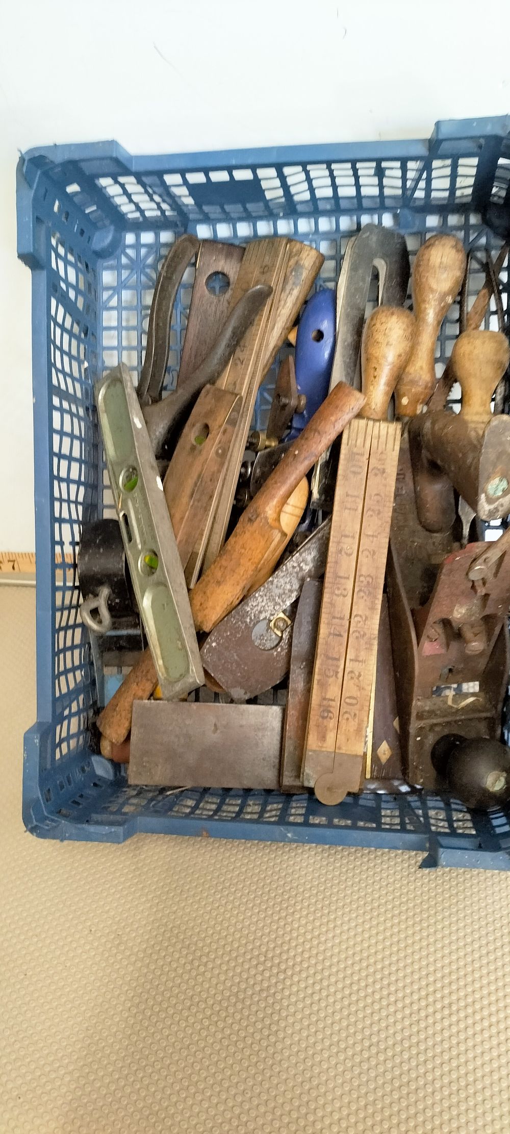 Lot 180 – An Assortment of Antique and Vintage Woodworking Tools including Planes, Spirit Level, and Boxwood Ruler