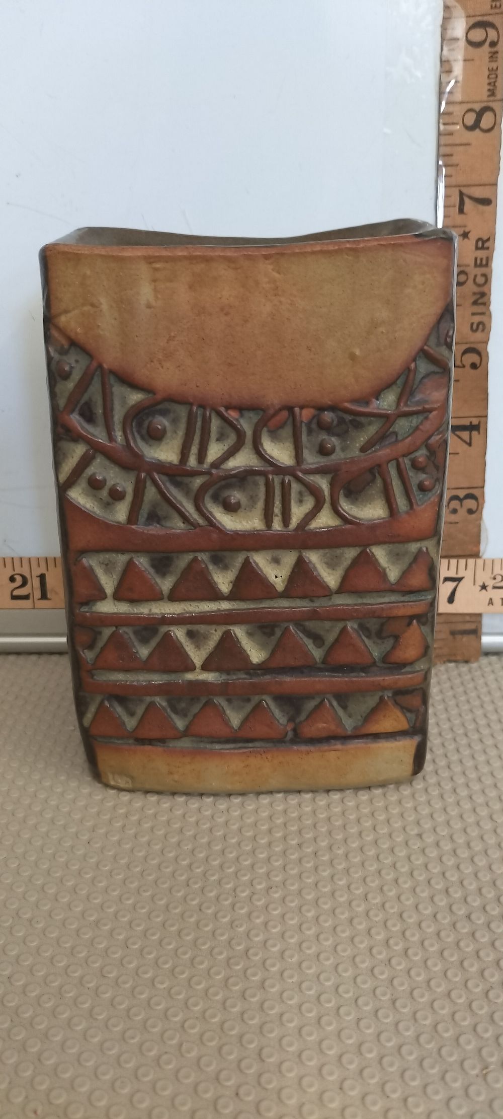 Lot 187 – Louis Hudson Cornish Studio Pottery Brutalist Stoneware Slab Vase