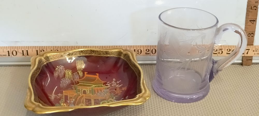 Lot 210 – Two mid-20th century decorative items including a Carlton Ware Rouge Royale Mikado pattern bowl and an etched glass tankard