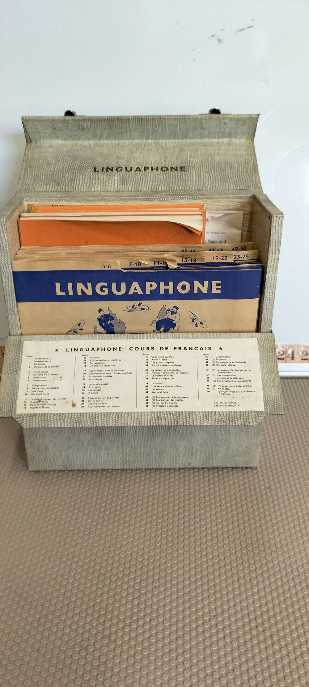 Lot 217 – Vintage Linguaphone French Language Course in Textured Carrying Case