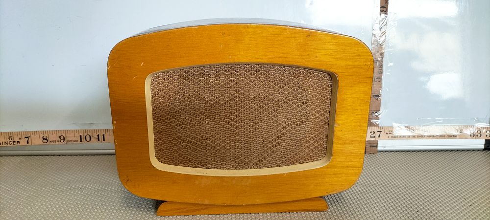 Lot 157 – A mid-20th-century Whiteley Electrical Stentorian Mayfair wooden extension speaker