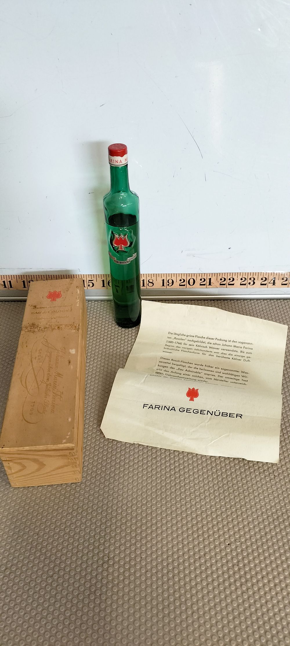 Lot 160 – Farina Gegenuber Genuine Eau de Cologne in a Green Glass Rosoli Bottle with Original Wooden Box
