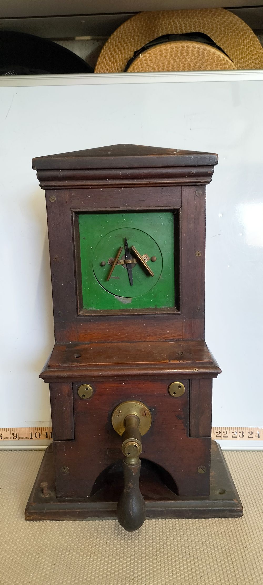 Lot 192 – Late 19th-Century British Railway Single-Needle Telegraph Instrument