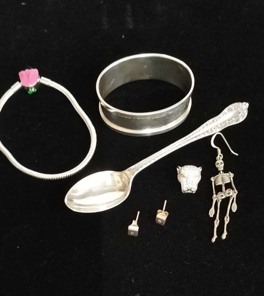 Lot 167 – A Collection of Sterling Silver Jewellery and Tableware