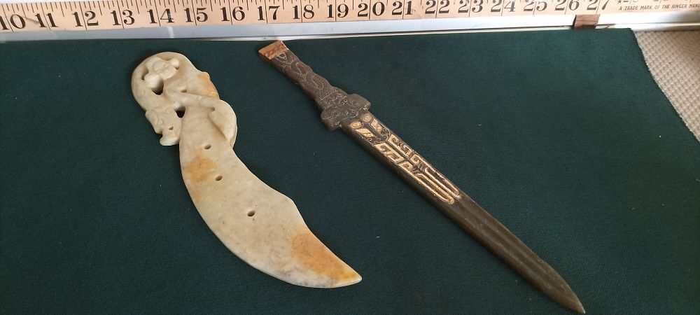 Lot 163 – Two Jade Archaistic Ceremonial Daggers