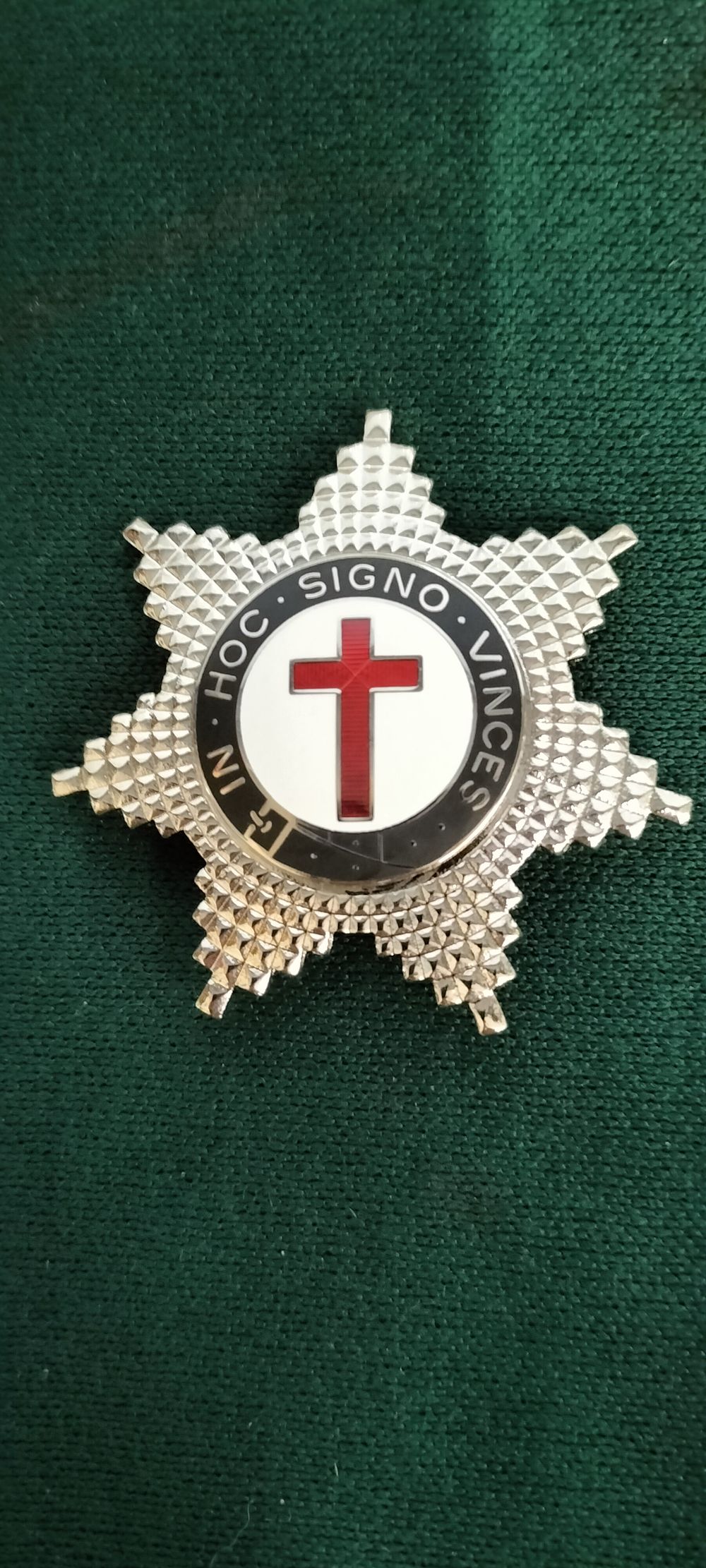 Lot 216 – A Silver coloured Masonic Knights Templar Breast Star