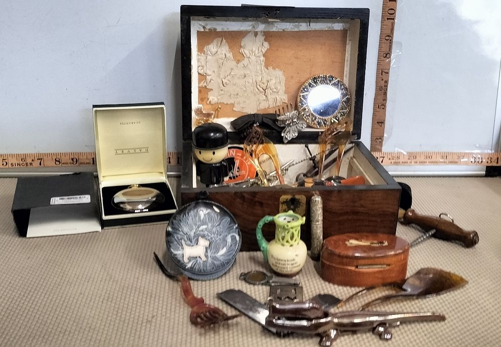 Lot 264 – A Wooden Box with Assorted Antique and Vintage Collectibles
