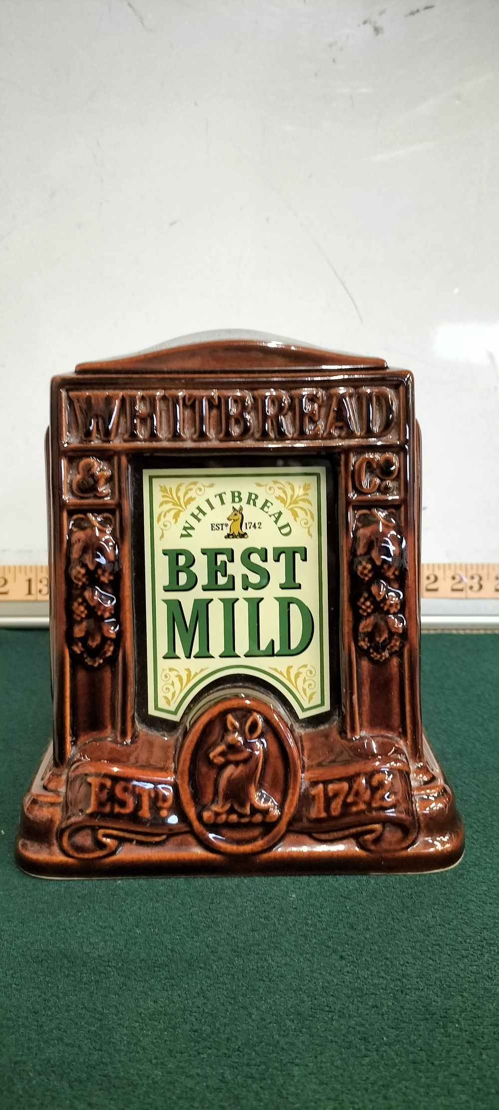 Lot 272 – A Ceramic Whitbread Best Mild Bar Top Advertising Light