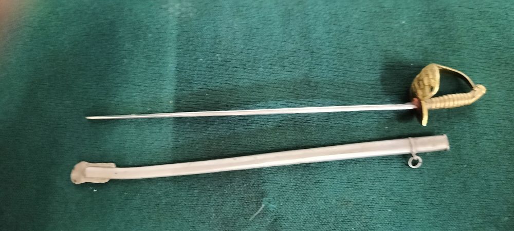Lot 172 – A Brass and Steel US Model 1852 Naval Officer Sword