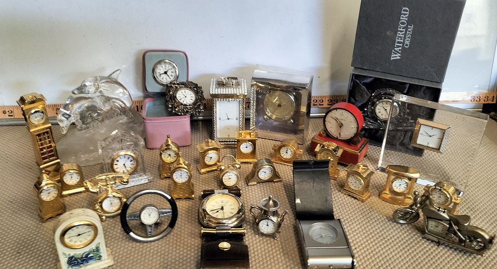 Lot 156 – A Collection of Novelty and Desk Clocks Including Waterford Crystal