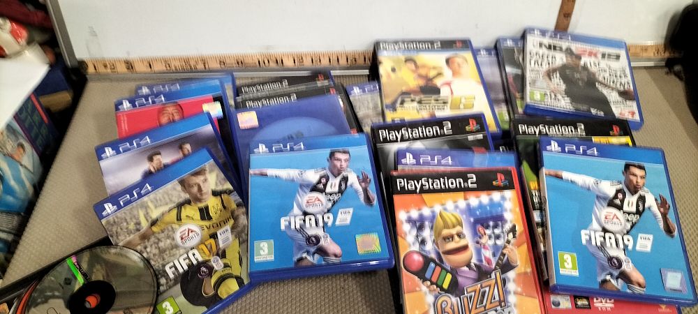Lot 172 – An Assortment of PlayStation 2 and PlayStation 4 Video Games