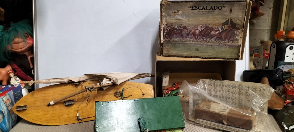 Lot 174 – A Star Yacht Endeavour IV Pond Yacht and Boxed Escalado Game